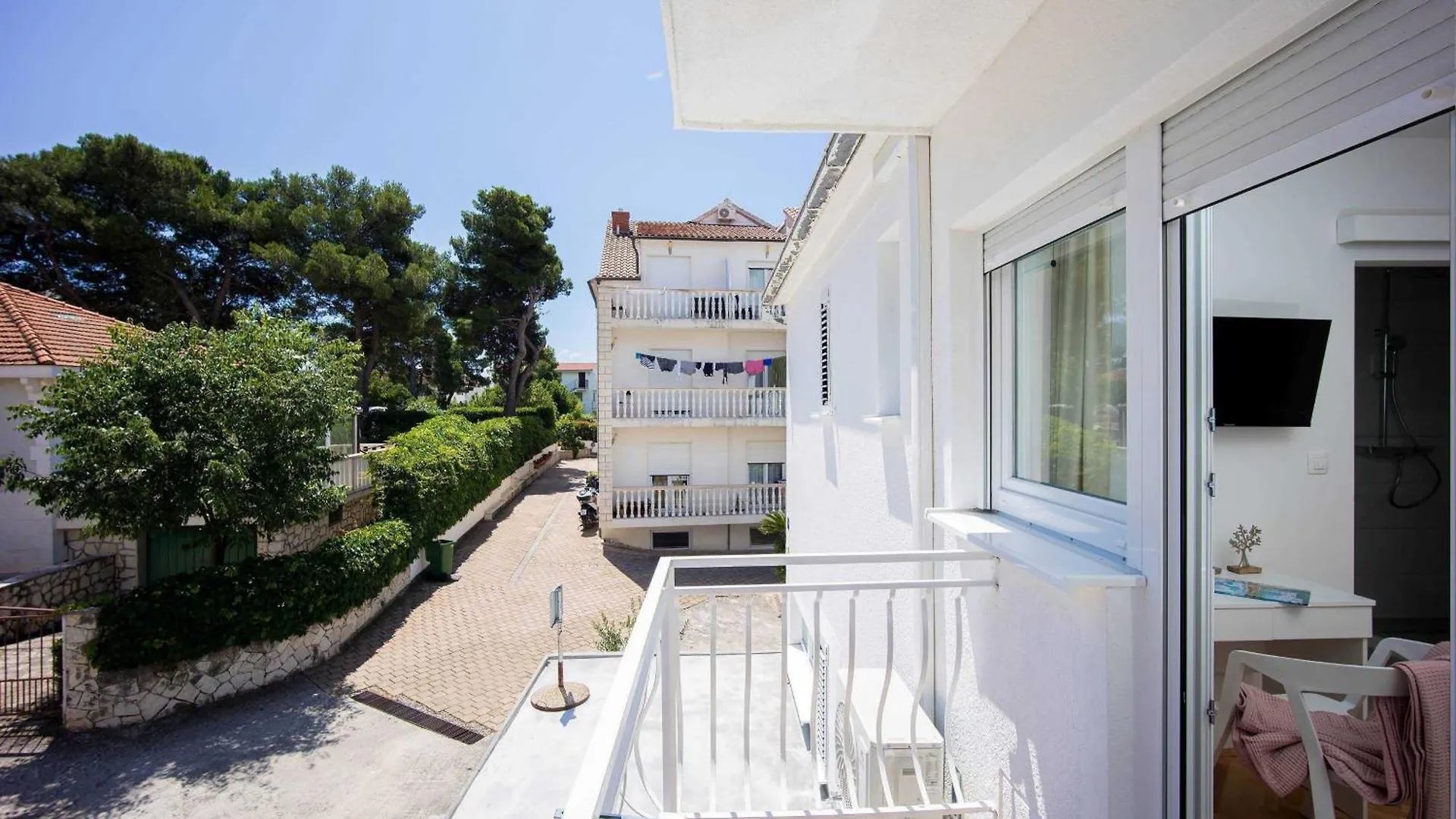 Elegant Tranquil Okrug Gornji Apartments Trogir